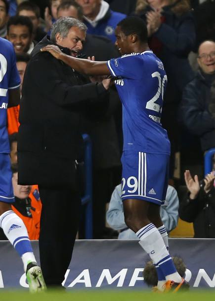 7 Novembre 2013, Eto’o con Mourinho allenatore del Chelsea (Olycom)